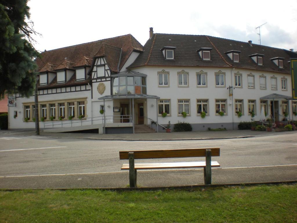 Hotel Restaurant A L'Etoile Merkwiller-Pechelbronn Exteriér fotografie